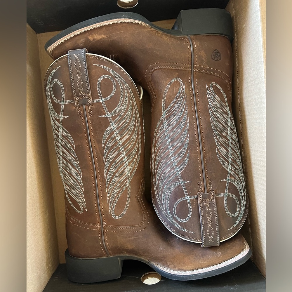 Ariat Brown Heeled Boots with Blue Stitching - Picture 2 of 9